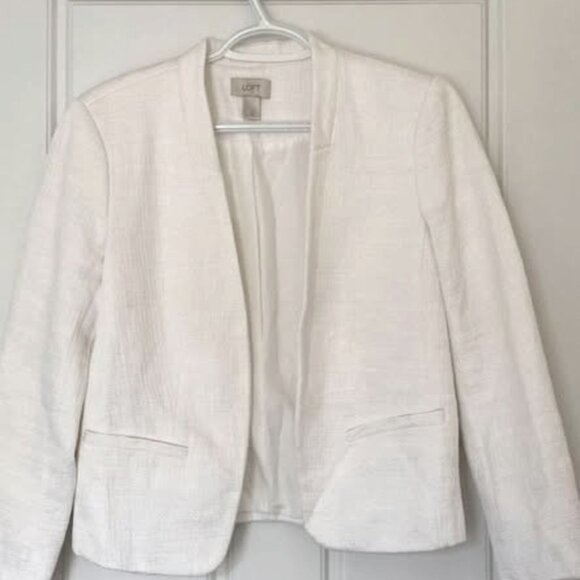 Ann Taylor Loft Short White Blazer Size 4 - Picture 1 of 2